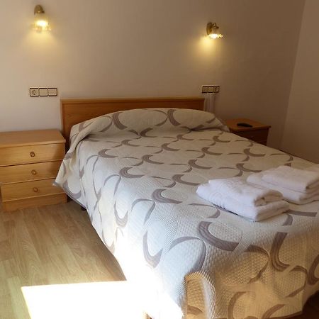Pension Oria Luarca Extérieur photo